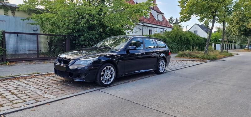 Schwarz Gebraucht 2007 BMW 530 M Sport Kombi | 3.700 € (Superpreis) - Bild 1/4