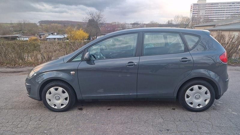 Gebraucht Seat Altea Style 160 PS (117 kW) 2010 Grau Van / Kleinbus