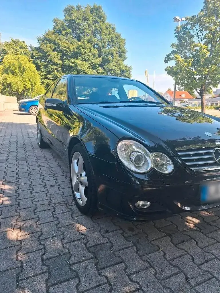 Gebraucht Mercedes C220 150 PS (110 kW) 2005 Schwarz Coupé