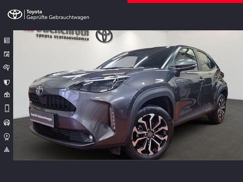 Gebraucht Toyota Yaris Cross Connect Style 116 PS (85 kW) 2023 Marlingrau SUV