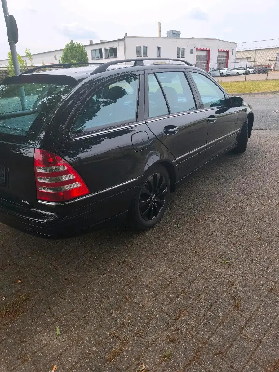 Gebraucht Mercedes C200 122 PS (89 kW) 2007 Schwarz Kombi