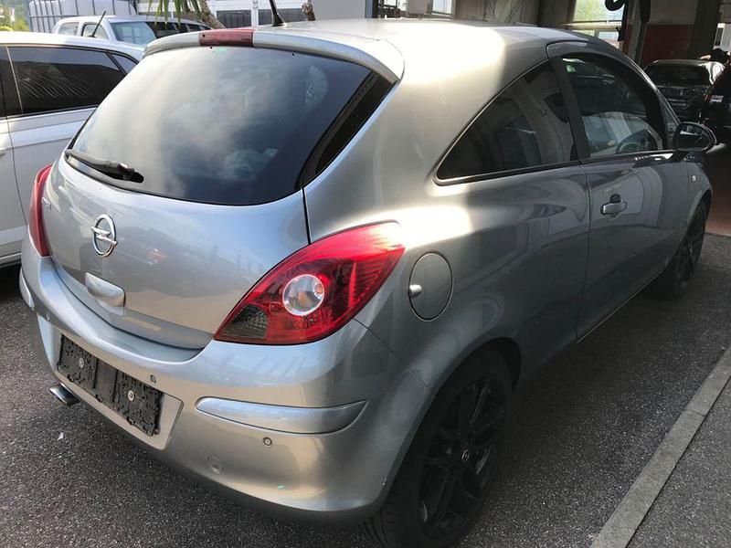 Second-hand Opel Corsa 86 CP (63 kW) 2012 Gri Berlinǎ