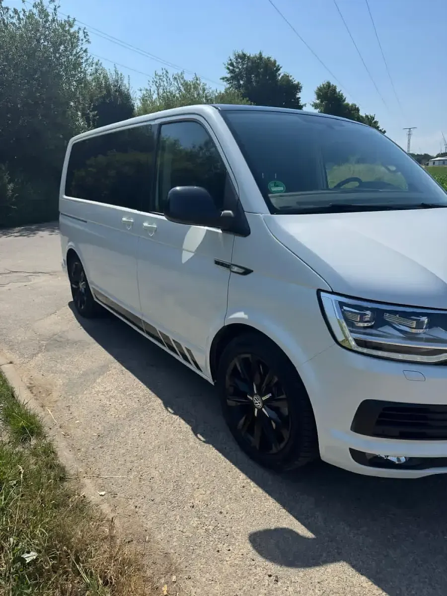 Gebraucht VW Multivan Edition 210 PS (154 kW) 2019 Weiß Van / Kleinbus