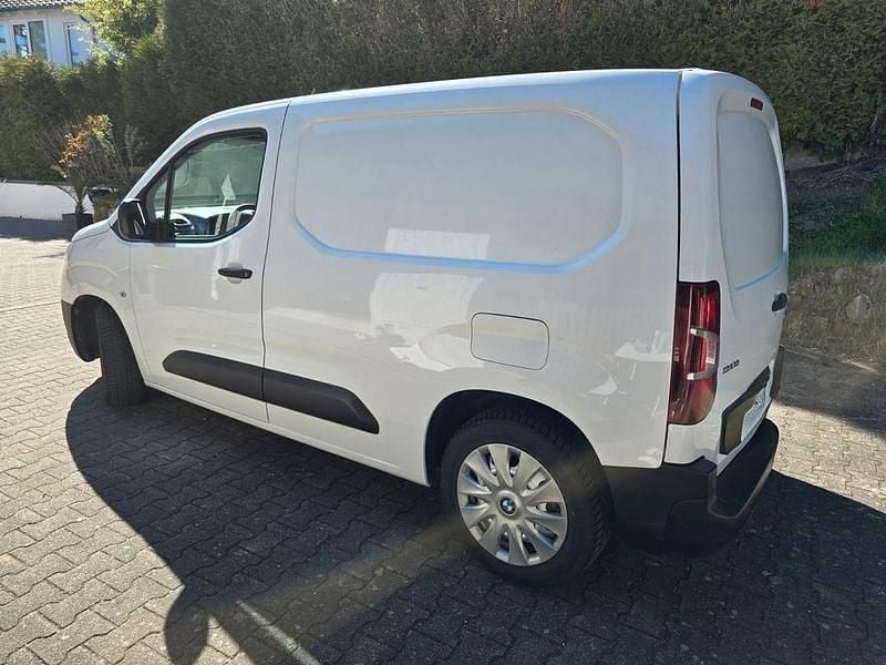 Gebraucht Opel Combo 110 PS (80 kW) 2020 Weiß Van / Kleinbus