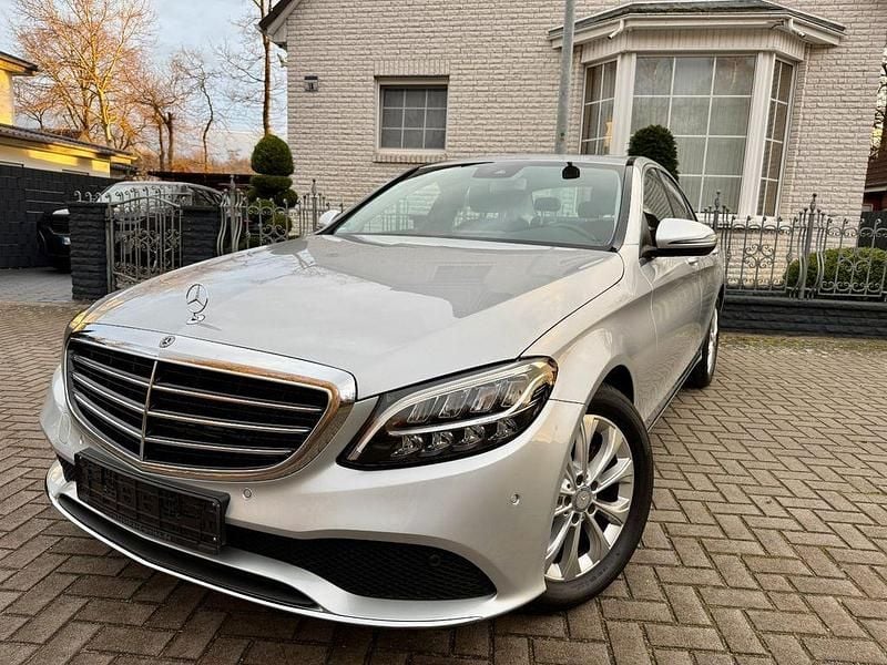 Silber Gebraucht 2019 Mercedes C180 Exclusive Limousine | 22.900 € (Superpreis) - Bild 1/4