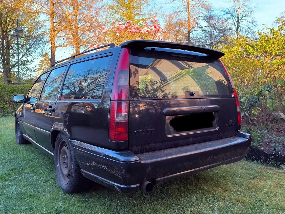 Gebraucht Volvo V70 140 PS (102 kW) 1996 Schwarz Kombi