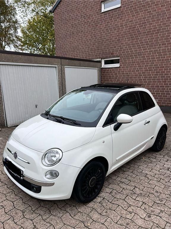 Weiß Gebraucht 2012 Fiat 500 S Kleinwagen | 5.400 € (Fairer Preis) - Bild 1/4