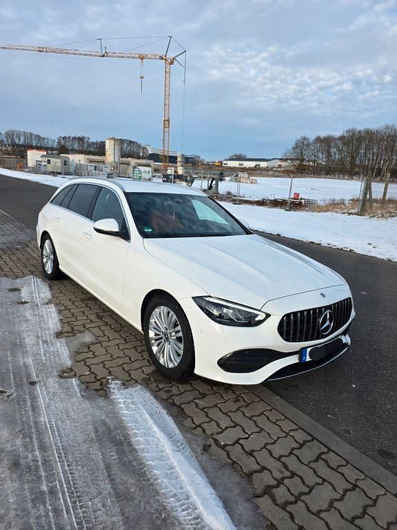 Gebraucht Mercedes B220 200 PS (147 kW) 2021 Weiß Van / Kleinbus