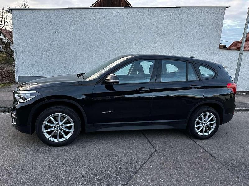 Gebraucht BMW X1 Advantage 140 PS (102 kW) 2017 Schwarz SUV