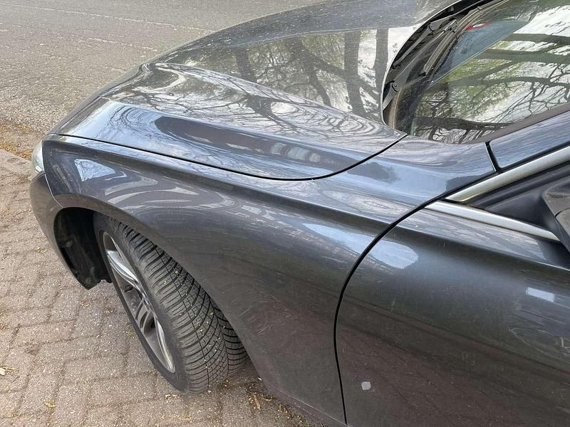 Gebraucht BMW 318 Luxury Line 150 PS (110 kW) 2019 Grau Kombi