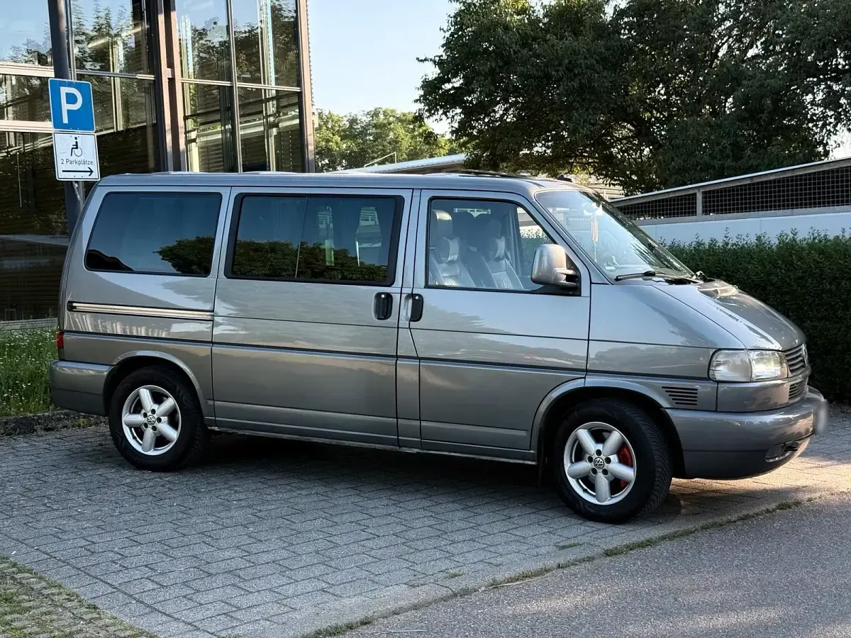 Gebraucht VW T4 Highline 151 PS (111 kW) 2002 Grau Van