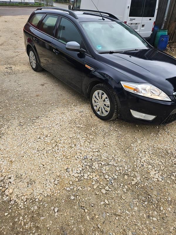 Gebraucht Ford Mondeo 140 PS (102 kW) 2008 Kombi