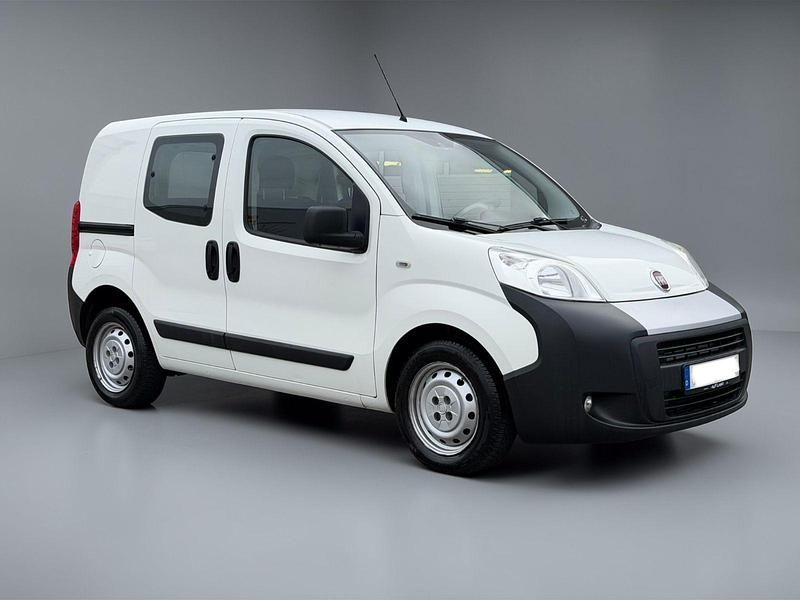 Gebraucht Fiat Fiorino Basis 75 PS (55 kW) 2015 Weiß Van / Kleinbus