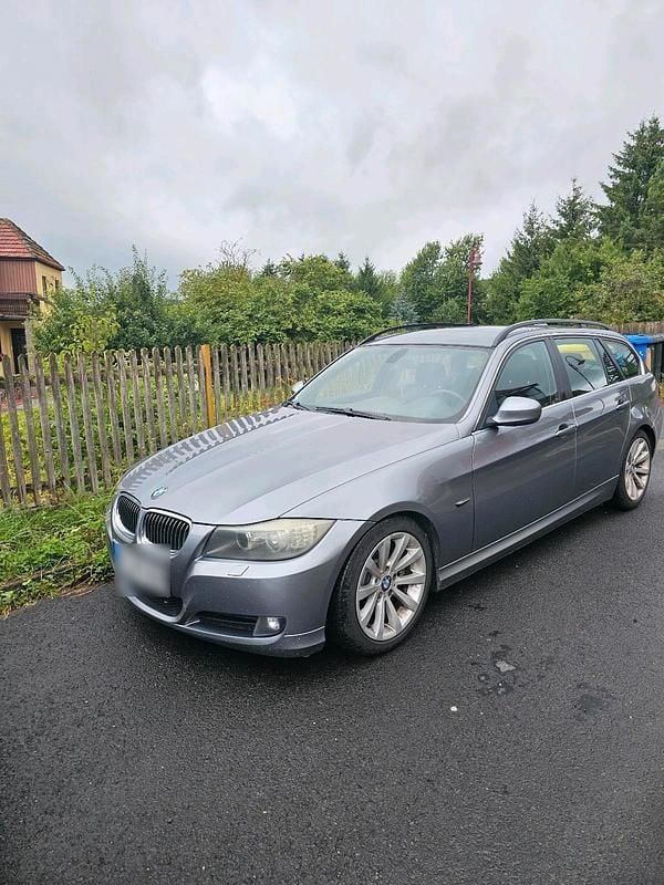 Gebraucht BMW 330 197 PS (144 kW) 2008 Grau Kombi