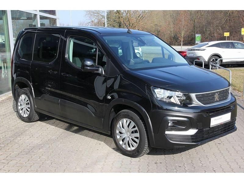 Gebraucht Peugeot Rifter Active 110 PS (80 kW) 2021 Schwarz Van / Kleinbus
