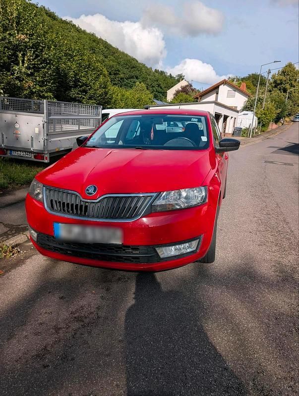 Rot Gebraucht 2015 Skoda Rapid Limousine | 5.100 € (Fairer Preis) - Bild 1/4