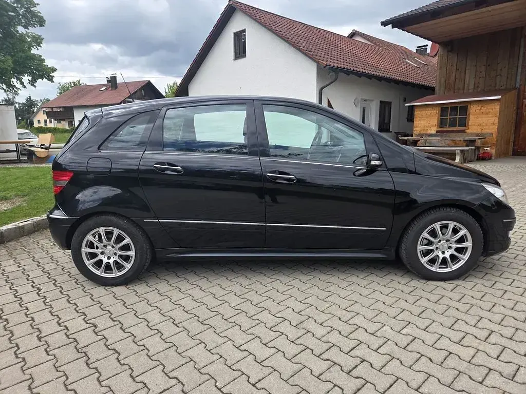 Gebraucht Mercedes B200 140 PS (102 kW) 2007 Schwarz Van / Kleinbus