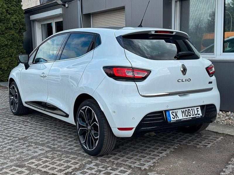 Gebraucht Renault Clio IV Bose Edition 118 PS (86 kW) 2017 Weiß Limousine