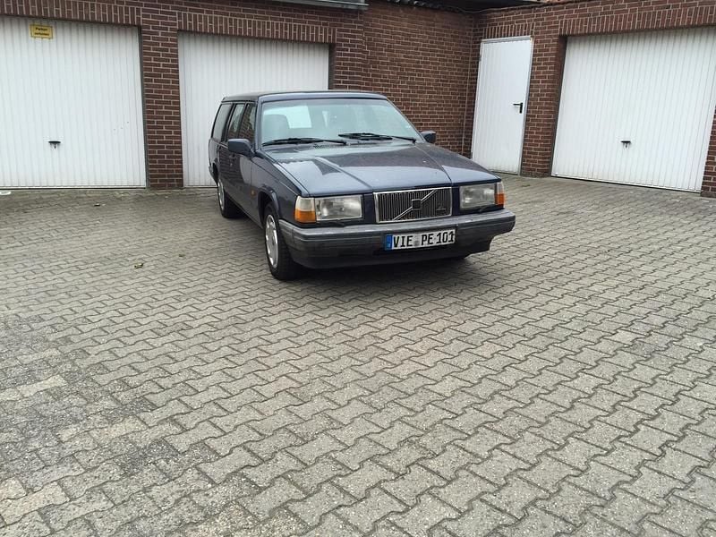 Blau Gebraucht 1991 Volvo 740 Kombi | 999 € - Bild 1/4