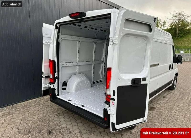 Gebraucht Opel Movano 140 PS (102 kW) 2024 Cassablanca weiß Van