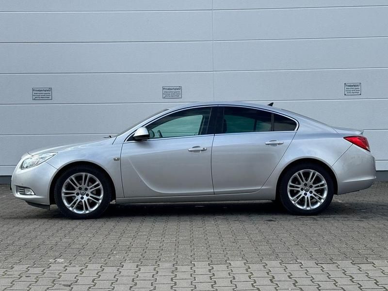 Gebraucht Opel Insignia 160 PS (117 kW) 2011 Silber Limousine