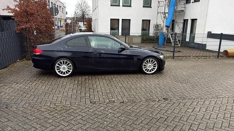 Gebraucht BMW 335 Basis 306 PS (225 kW) 2007 Schwarz Coupé