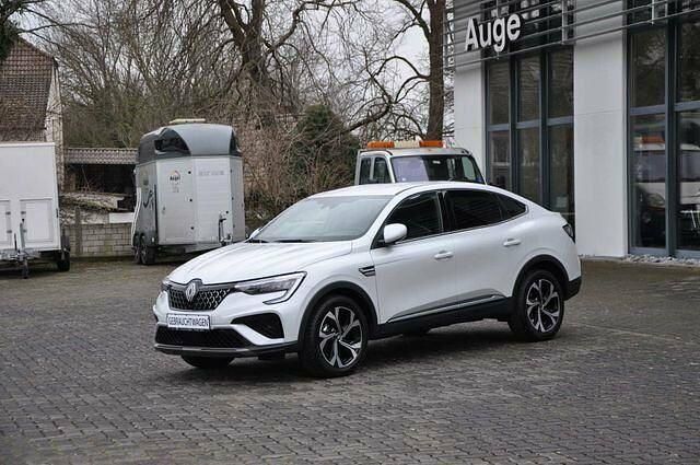 Kyanitweiß metallic Gebraucht 2024 Renault Arkana Techno SUV | 26.900 € (Fairer Preis) - Bild 1/2