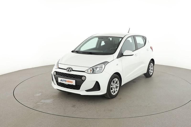 Weiß Gebraucht 2017 Hyundai i10 Trend Kleinwagen | 7.860 € (Fairer Preis) - Bild 1/3