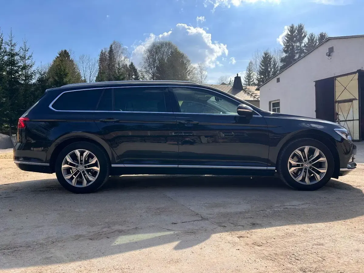 Gebraucht VW Passat Highline 150 PS (110 kW) 2016 Schwarz Kombi
