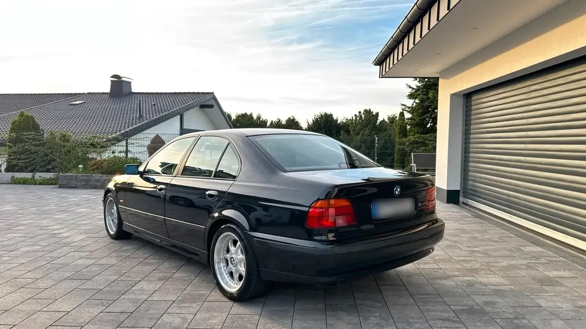 Gebraucht BMW 523 M Sport 170 PS (125 kW) 1997 Schwarz Limousine