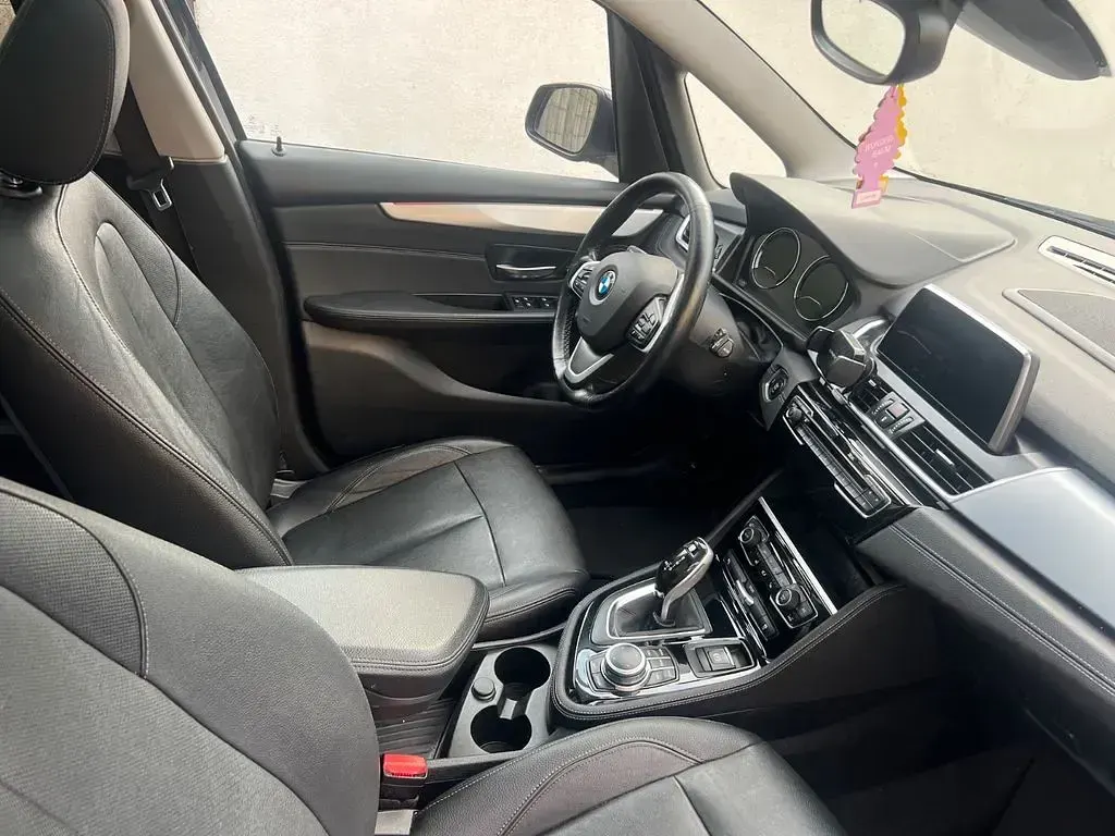 Gebraucht BMW 220 Gran Tourer Sport Line 190 PS (139 kW) 2018 Blau Van / Kleinbus