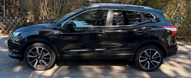 Gebraucht Nissan Qashqai 360º 163 PS (119 kW) 2016 Schwarz SUV