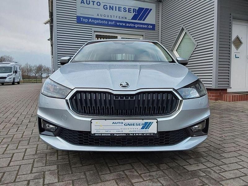 Neu Skoda Fabia Essence 80 PS (58 kW) 2025 Silber Kleinwagen