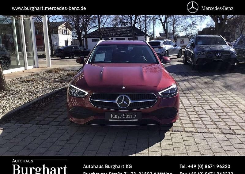 Gebraucht Mercedes C180 Advanced Plus 170 PS (125 kW) 2023 Rot Limousine