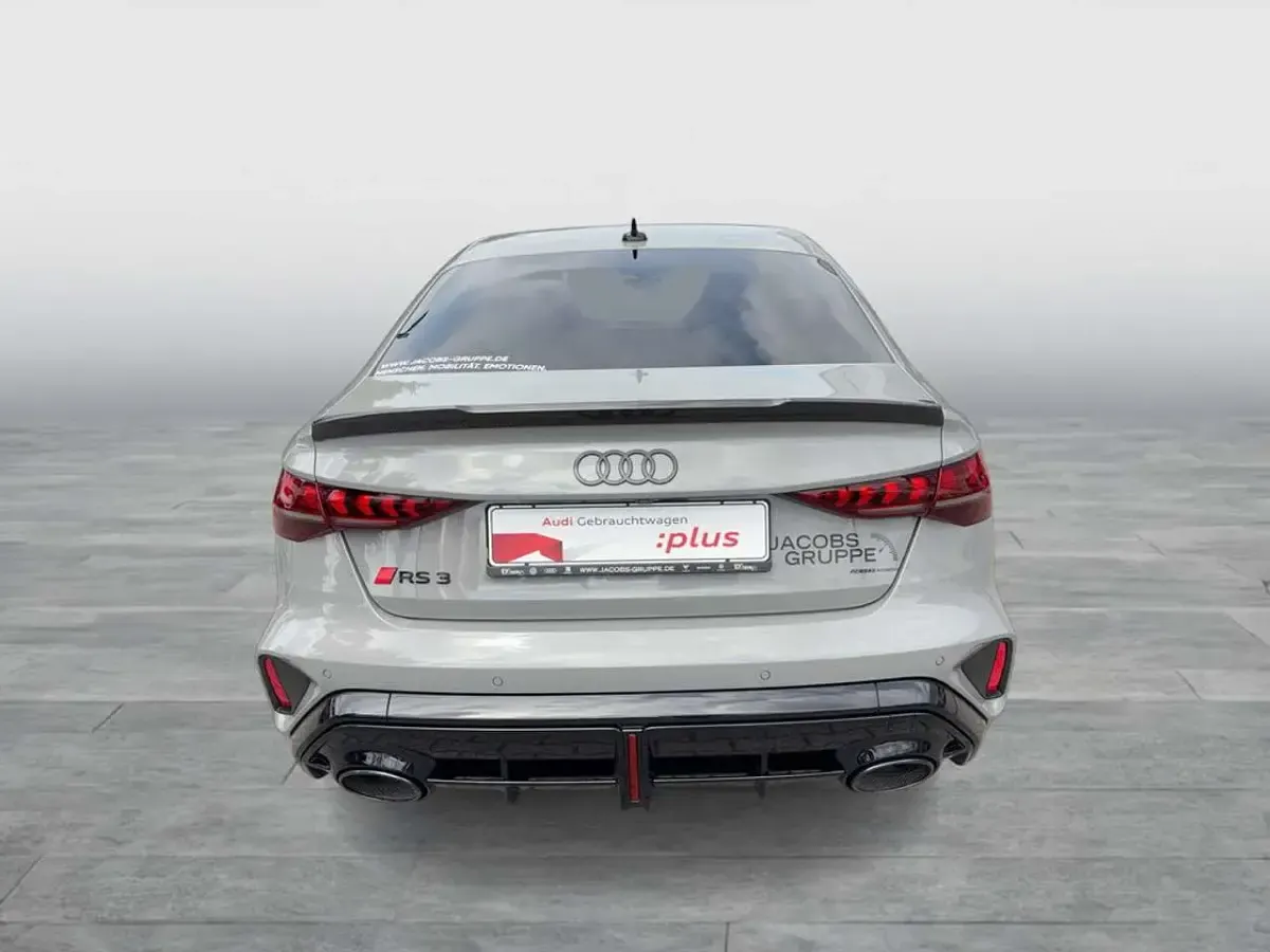 Gebraucht Audi RS3 Sport 400 PS (294 kW) 2026 Andere Limousine