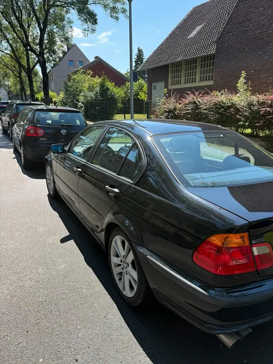 Gebraucht BMW 316 105 PS (77 kW) 1999 Schwarz Limousine