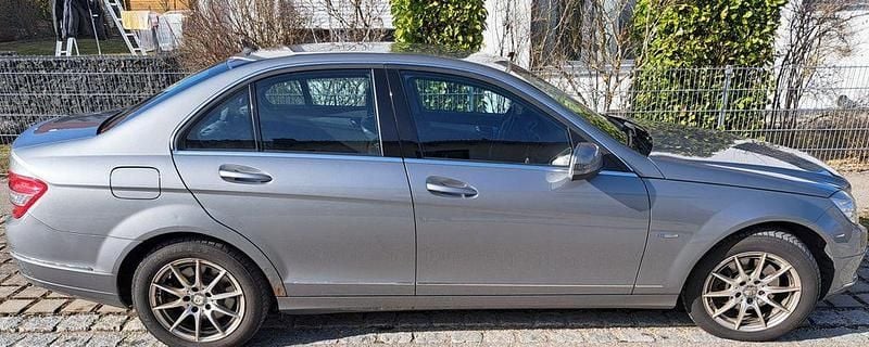 Gebraucht Mercedes C220 170 PS (125 kW) 2010 Grau Limousine
