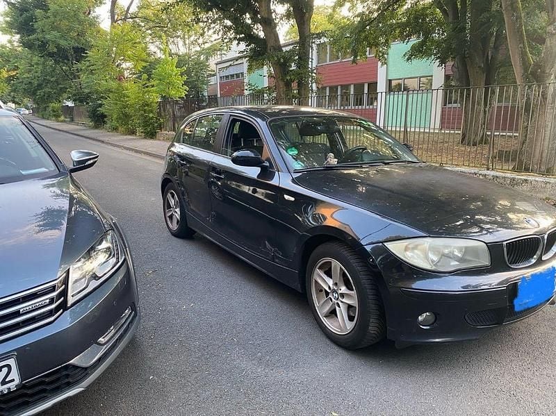 Gebraucht BMW 116 116 PS (85 kW) 2007 Schwarz Kleinwagen