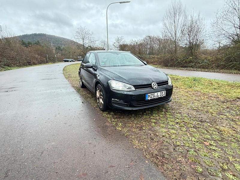 Schwarz Gebraucht 2018 VW Golf VII Kleinwagen | 8.200 € (Superpreis) - Bild 1/4