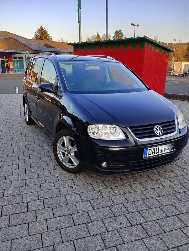 Gebraucht 2004 VW Touran Van / Kleinbus | 2.500 € (Etwas zu teuer) - Bild 1/4