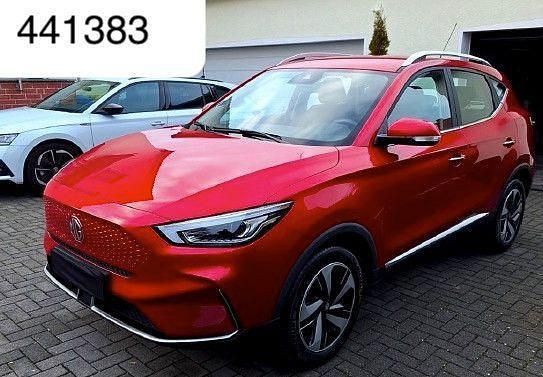 Red / diamond red (38) Gebraucht 2022 MG ZS Comfort Limousine | 18.350 € (Fairer Preis) - Bild 1/4