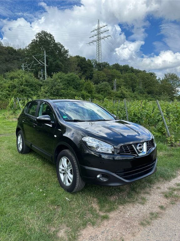Schwarz Gebraucht 2012 Nissan Qashqai Acenta SUV | 10.990 € (Etwas zu teuer) - Bild 1/4
