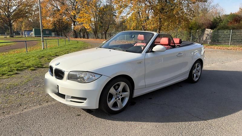 Weiß Gebraucht 2009 BMW 118 Cabriolet Cabrio | 4.350 € (Guter Preis) - Bild 1/4