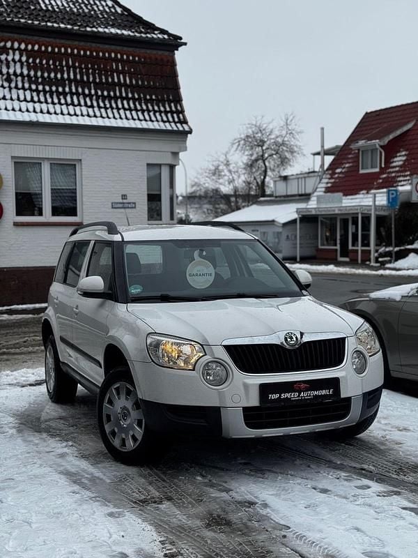 Weiß Gebraucht 2010 Skoda Yeti Plus Edition SUV | 5.290 € (Fairer Preis) - Bild 1/4