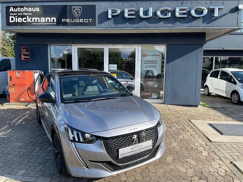 Grau Gebraucht 2023 Peugeot 208 GT Kleinwagen | 20.490 € (Fairer Preis) - Bild 1/4