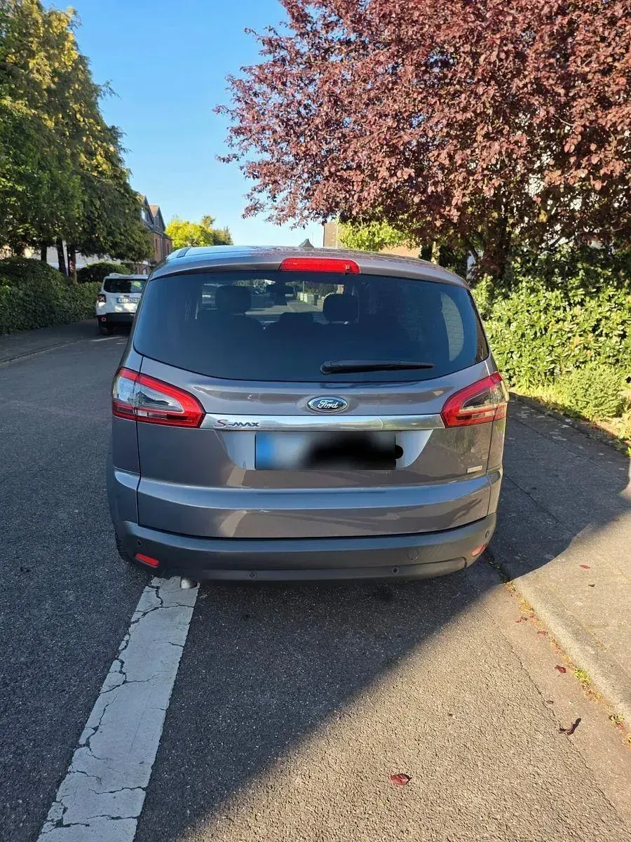 Gebraucht Ford S-MAX Trend 160 PS (117 kW) 2014 Grau Van / Kleinbus