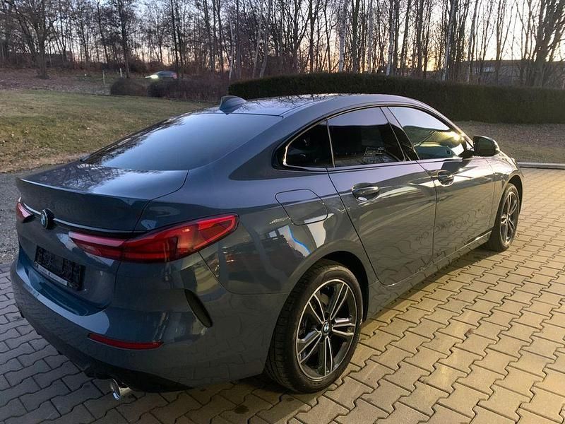 Gebraucht BMW 220 Sport Line 178 PS (130 kW) 2024 Storm bay metallic Coupé