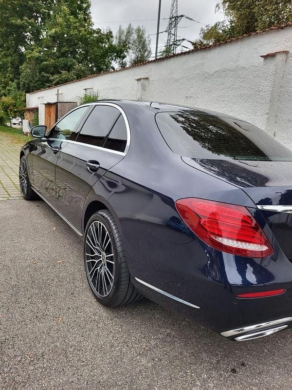Gebraucht Mercedes E400 340 PS (250 kW) 2019 Blau Limousine