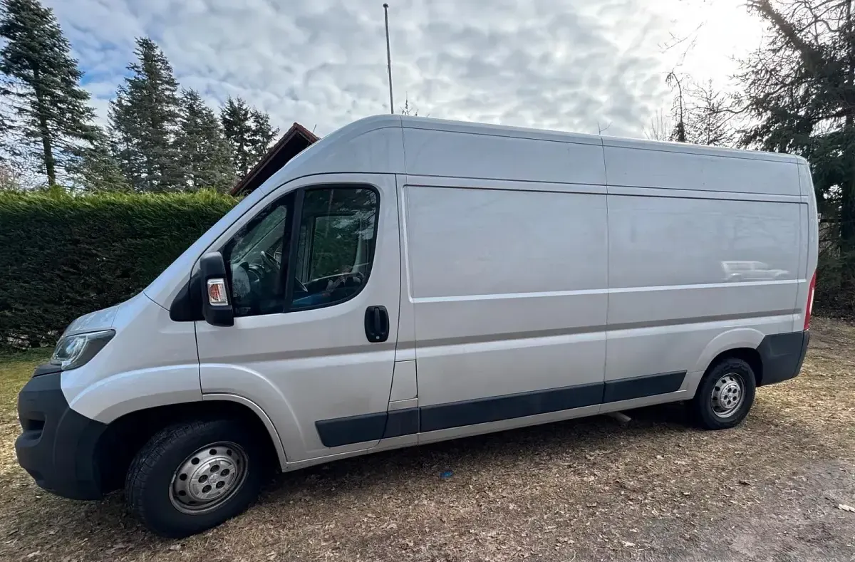 Gebraucht Peugeot Boxer 131 PS (96 kW) 2018 Silber Van