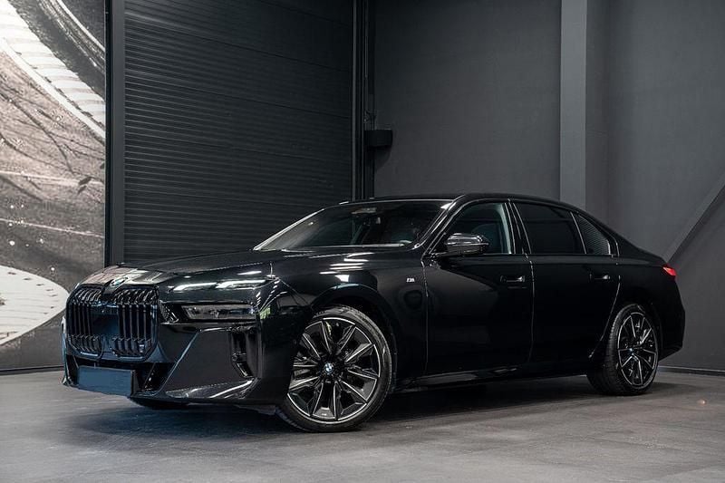 Schwarz Gebraucht 2023 BMW 740 M Sport Limousine | 84.900 € (Superpreis) - Bild 1/4